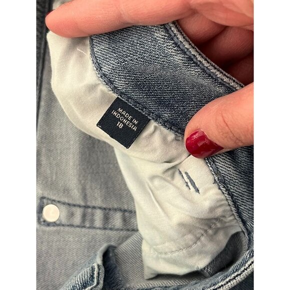 EUC Womens Light Blue Denim Shorts Size 18 With Front & Back Pockets Stretchy Fa - Picture 3 of 8